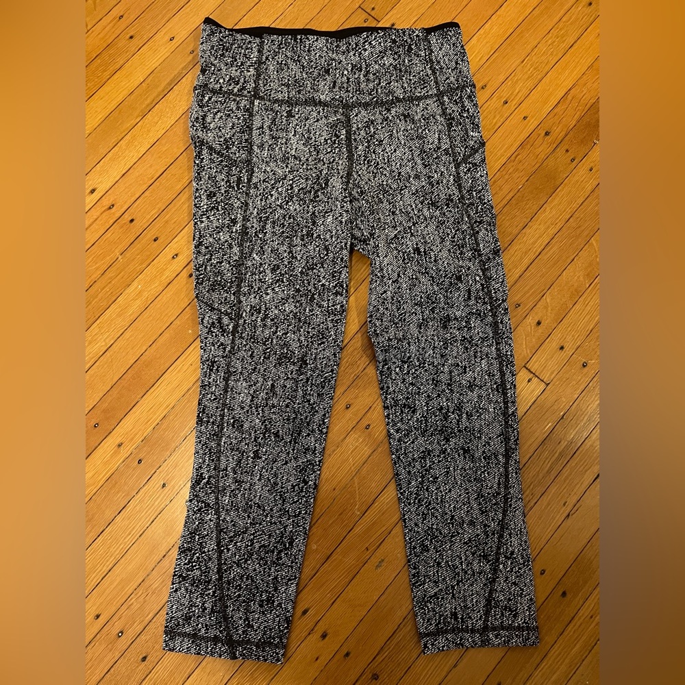 New Lululemon Run On Crop pants